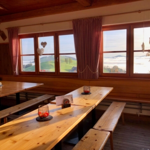 Platz am Tisch 1 - 21.05.2025